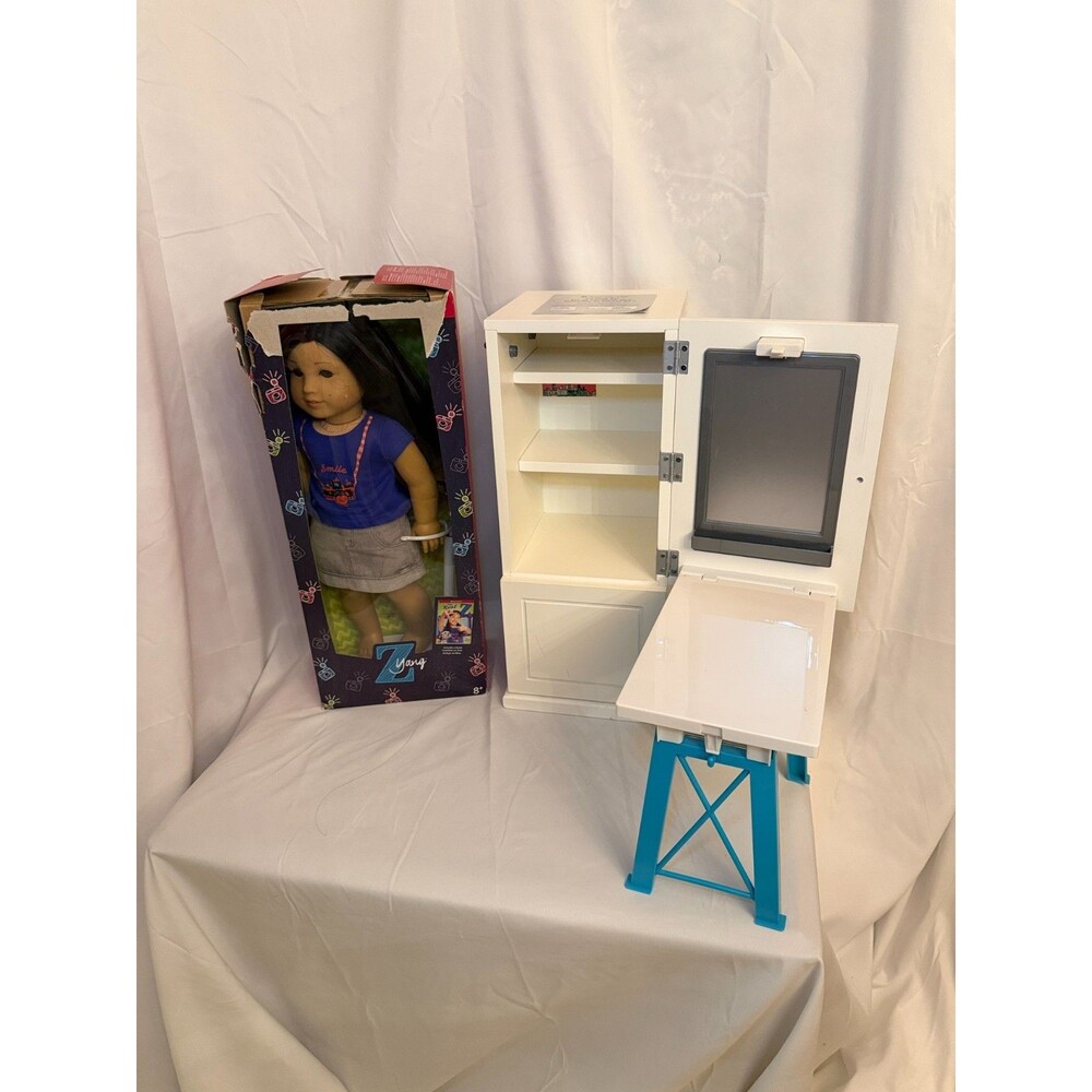 American Girl 18" Z Yang Doll & Z's Desk Bundle Incomplete Set Mini Accessories - Picture 2 of 16